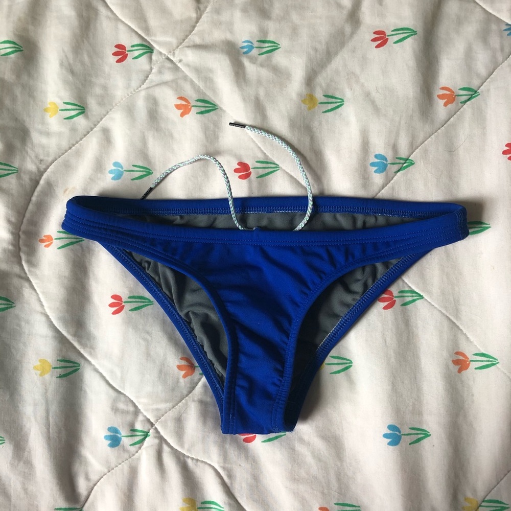 Jolyn bikini bottoms🫐